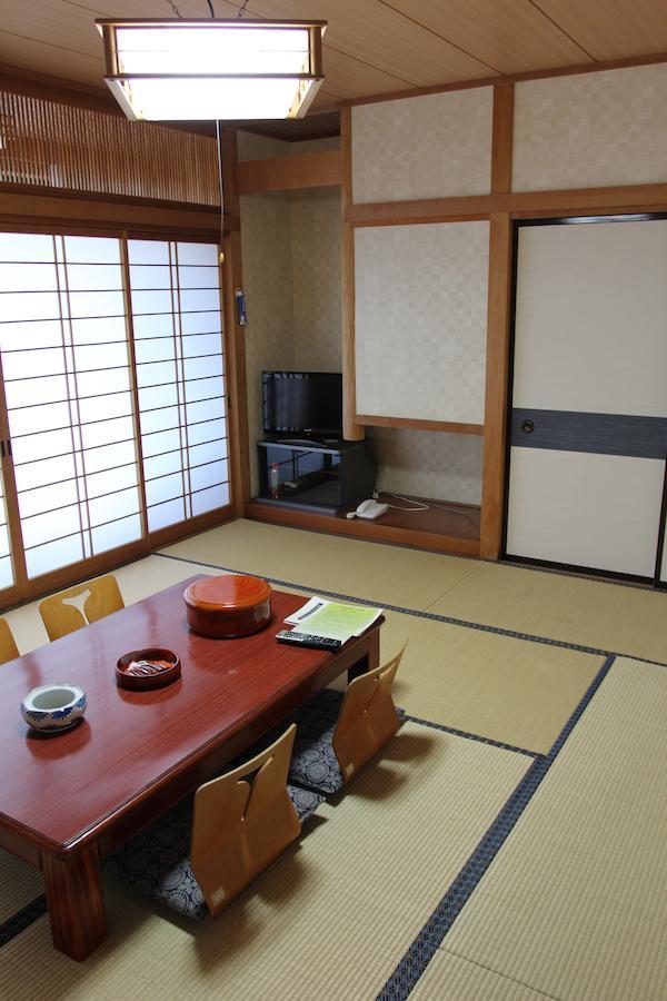Hotel Cottage Shirakawa Sekinosato Rum bild