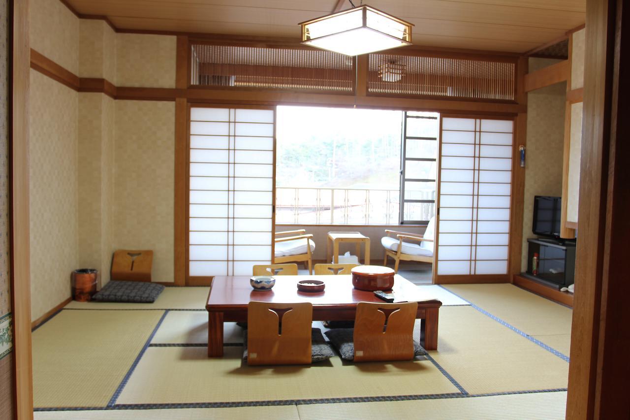 Hotel Cottage Shirakawa Sekinosato Rum bild